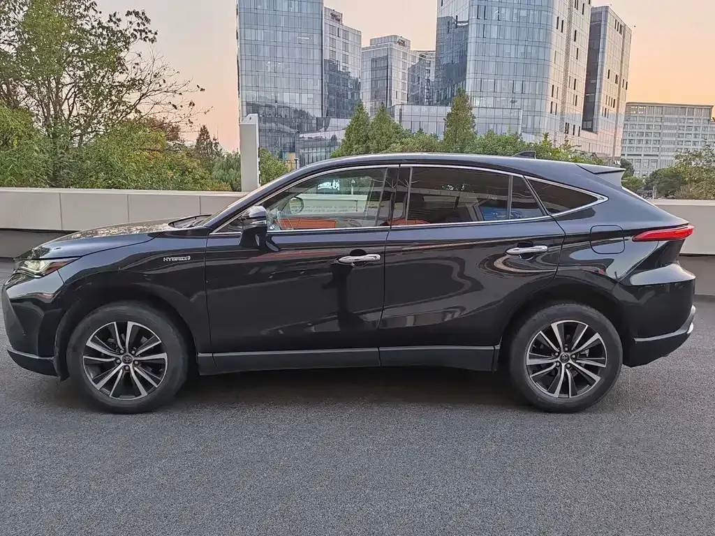 Toyota Harrier — фото 10
