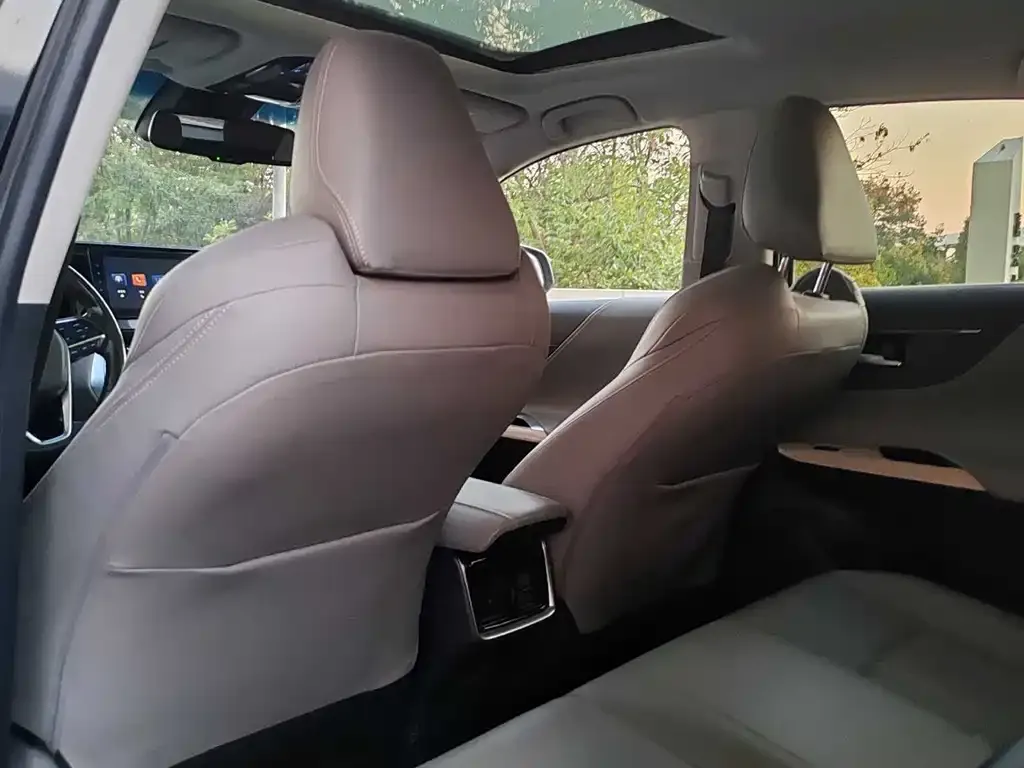 Toyota Harrier — фото 6