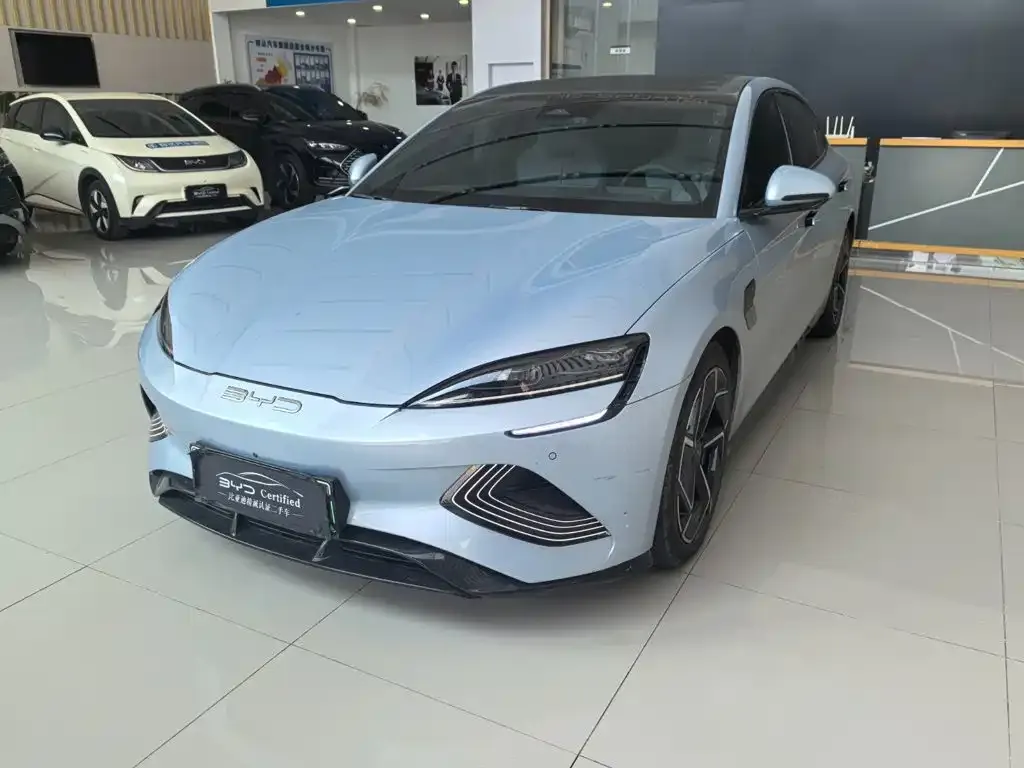 BYD Seal — фото 1