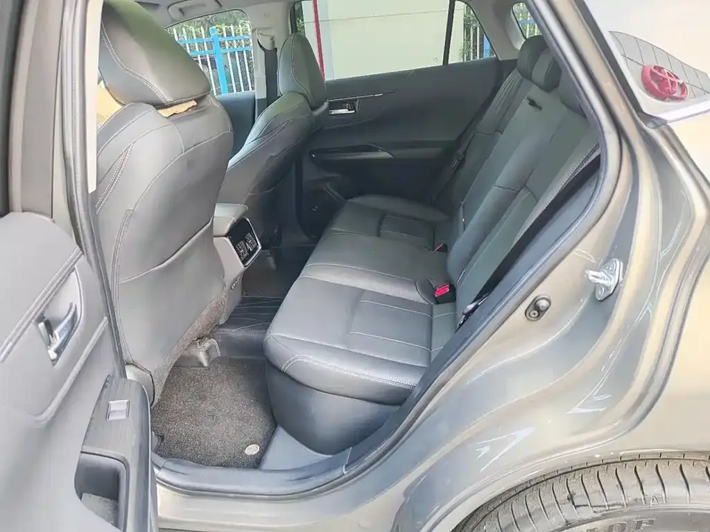 Toyota Harrier — фото 4