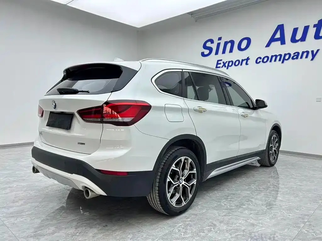 BMW X1 — фото 10