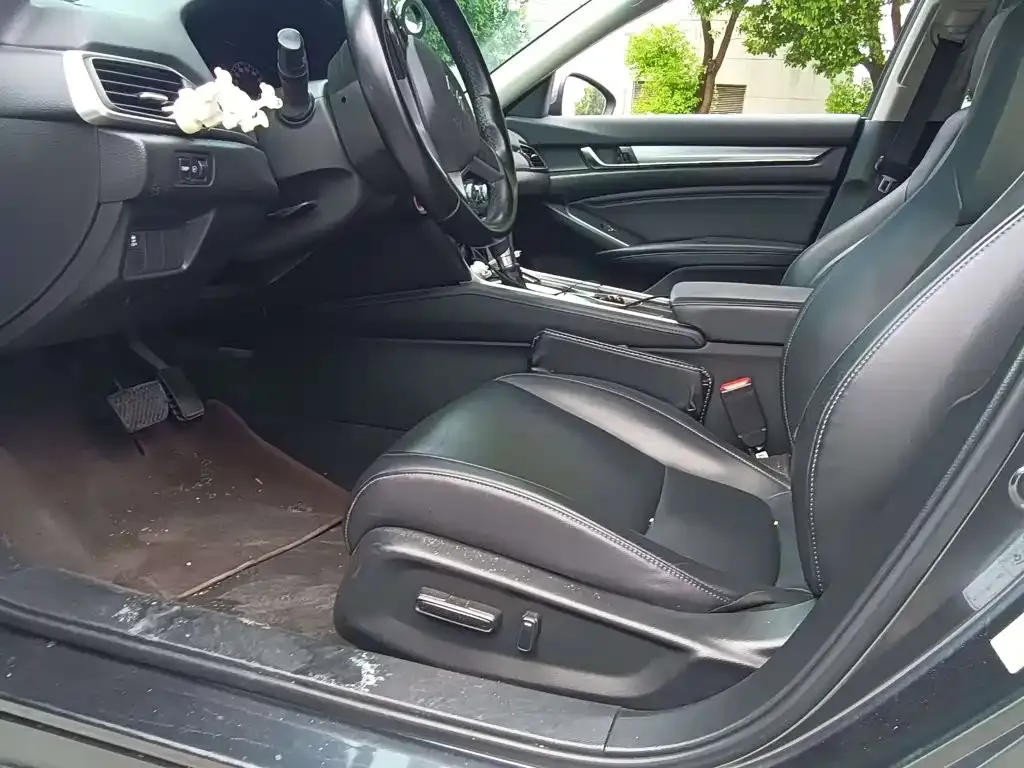 Honda Accord — фото 2