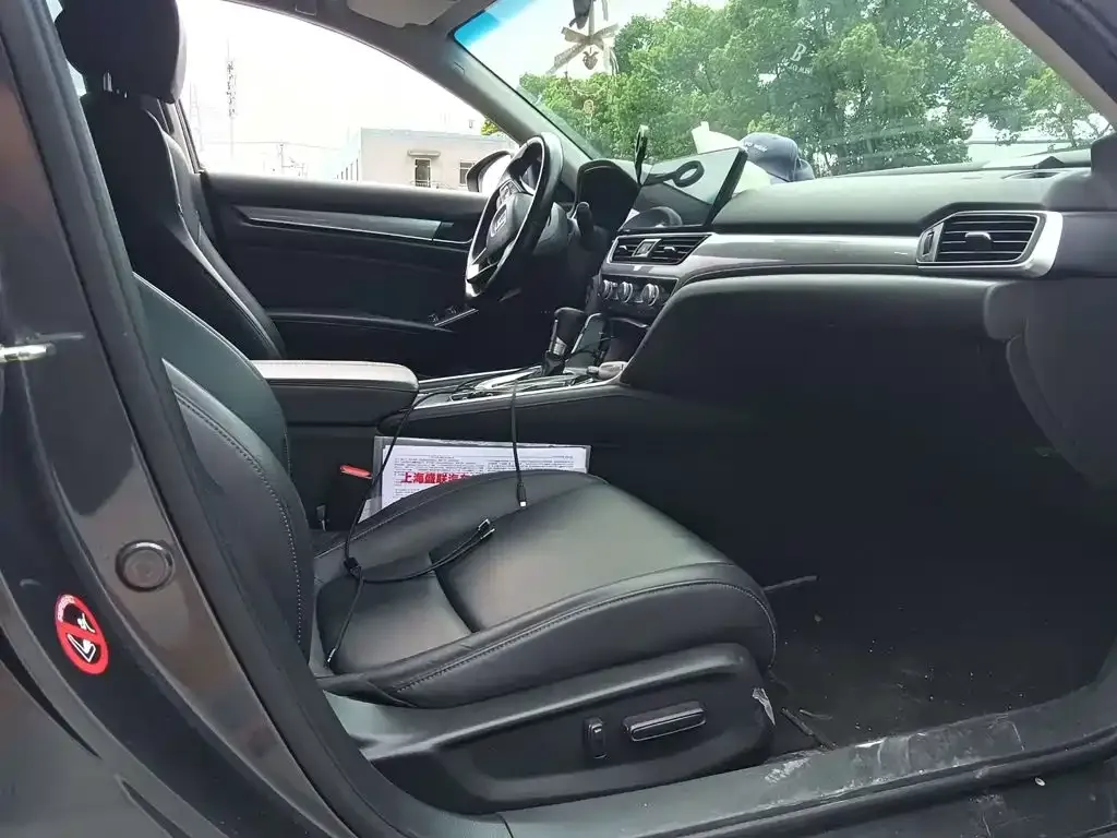 Honda Accord — фото 5