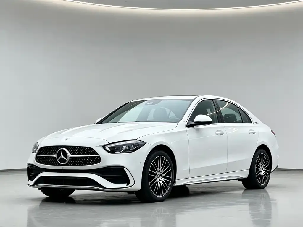 Mercedes-Benz C-Class — фото 1