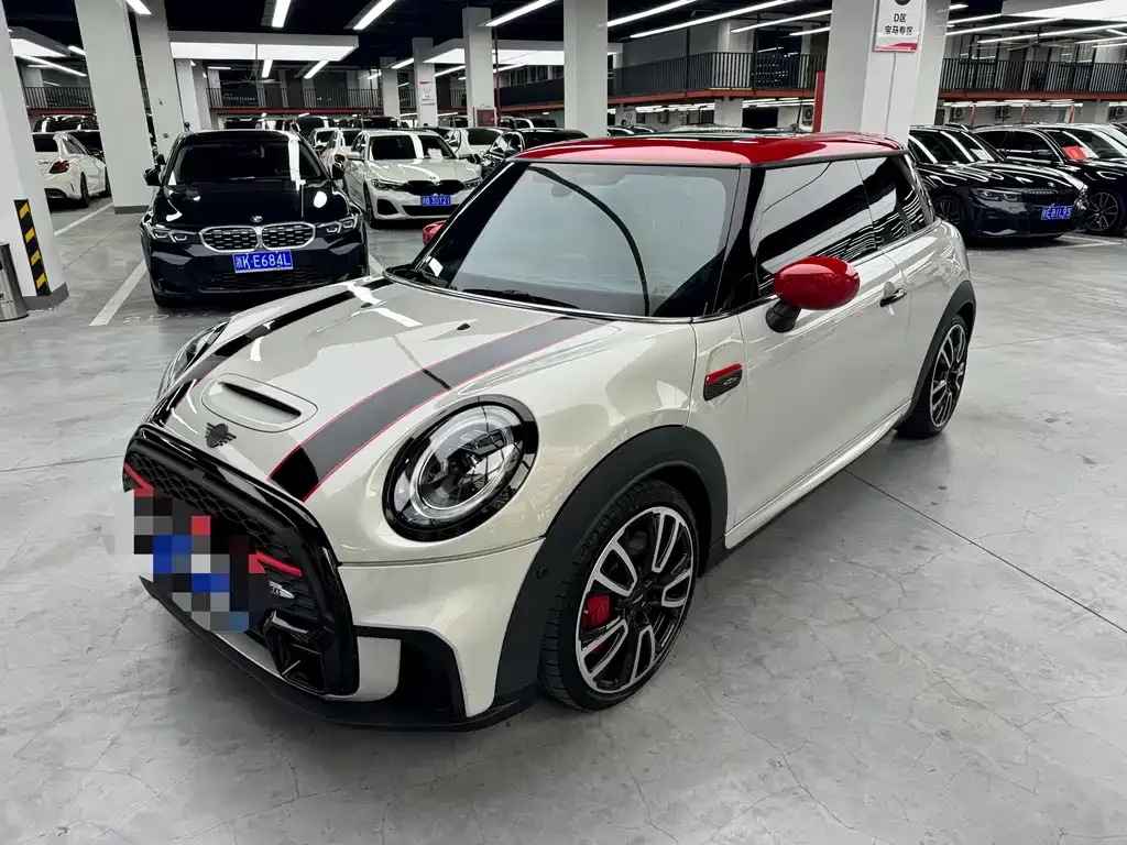 MINI JCW (John Cooper Works) — фото 1