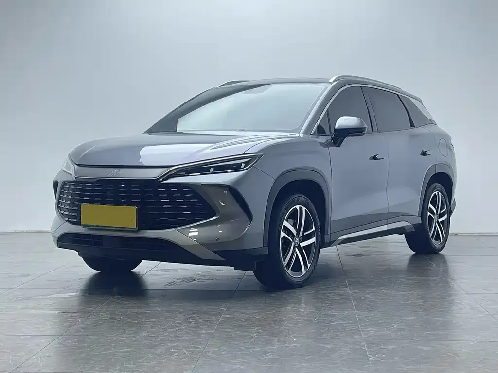 BYD L DM-i — фото 1