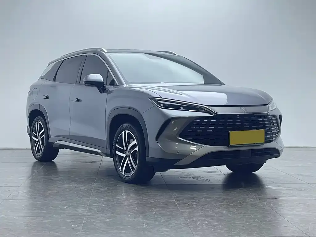 BYD L DM-i — фото 8