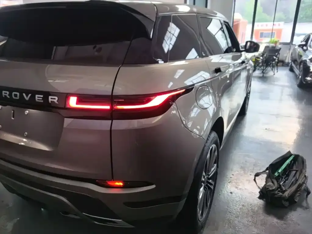 Land Rover Evoque — фото 4