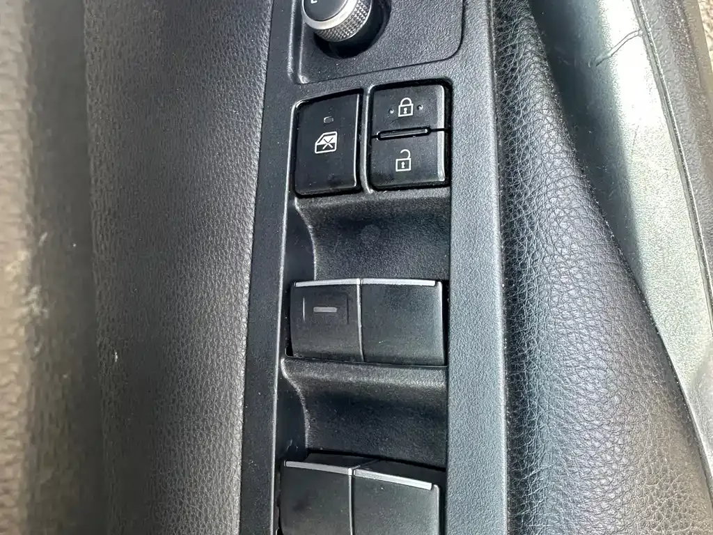 Toyota Corolla — фото 2