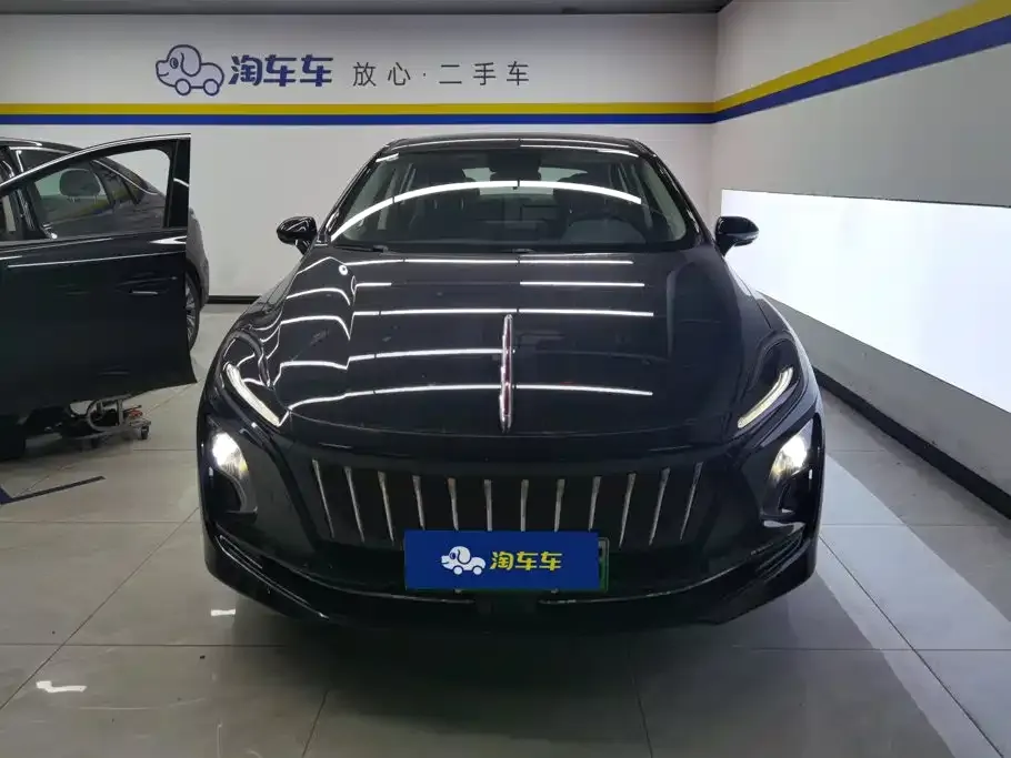 Hongqi E-QM5 — фото 3