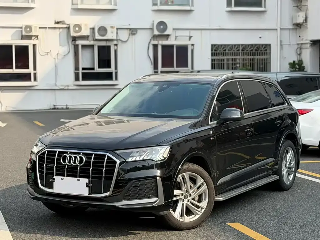 Audi Q7 — фото 9