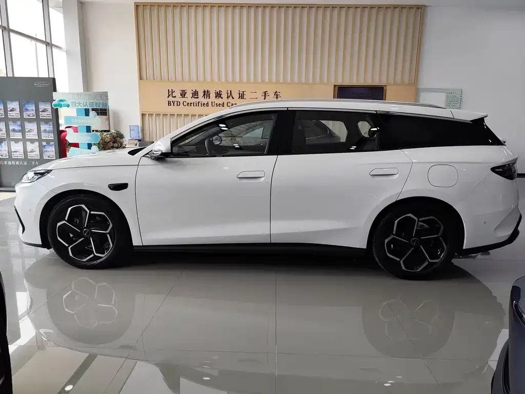 BYD Seal 06 DM-i Touring — фото 10