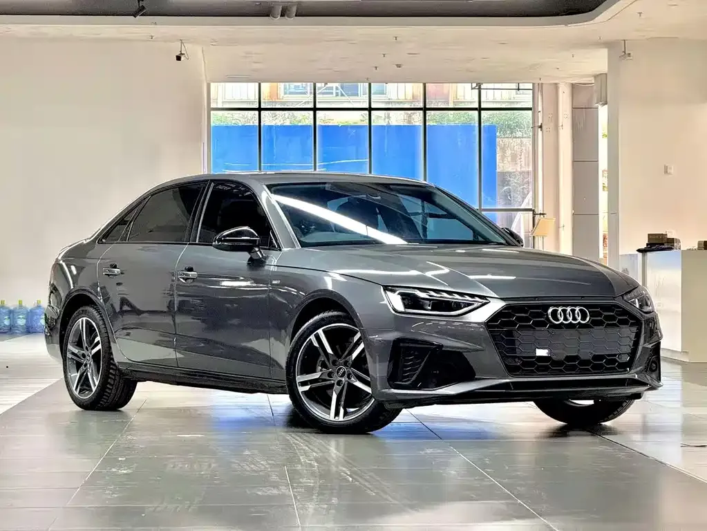 Audi A4L — фото 5