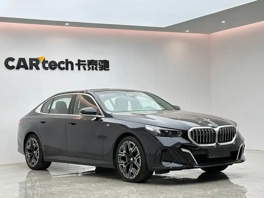 BMW 5 Series — фото 4