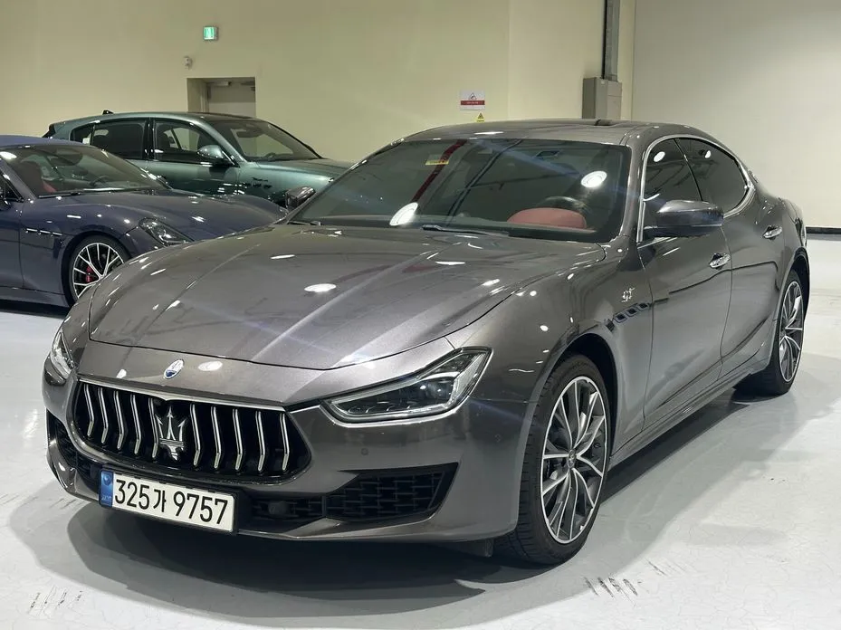 Maserati Ghibli — фото 1