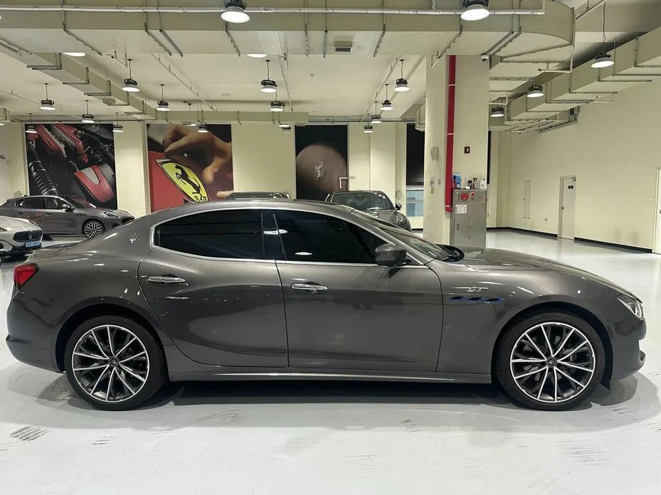Maserati Ghibli — фото 9