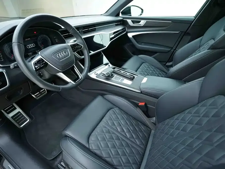 Audi A6L — фото 7
