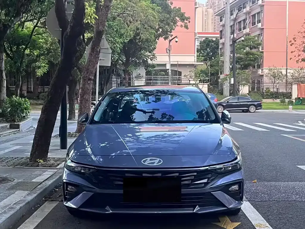 Hyundai Elantra — фото 5