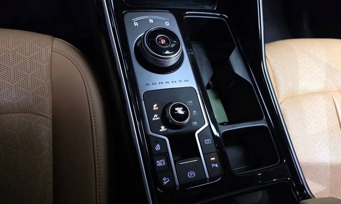 Kia Sorento — фото 10