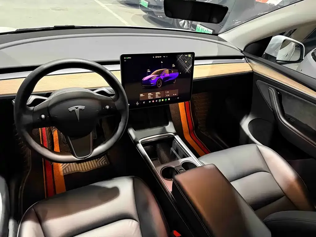 Tesla Model Y — фото 2