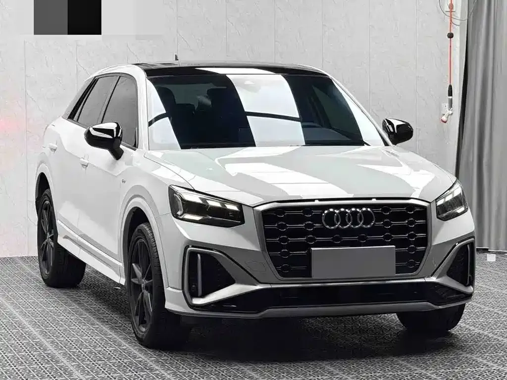 Audi Q2L — фото 7