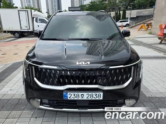 Kia Carnival — фото 1