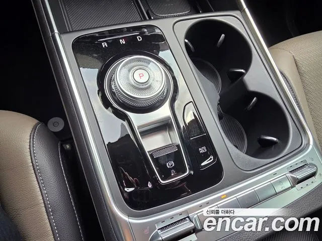 Kia Carnival — фото 10