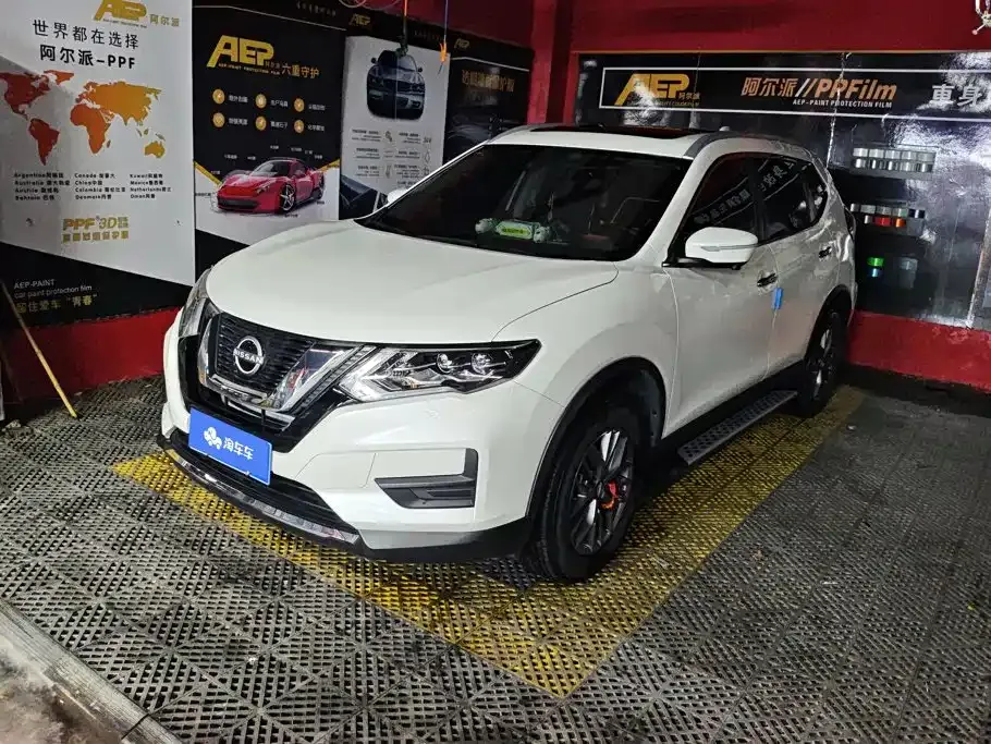 Nissan X-Trail — фото 1