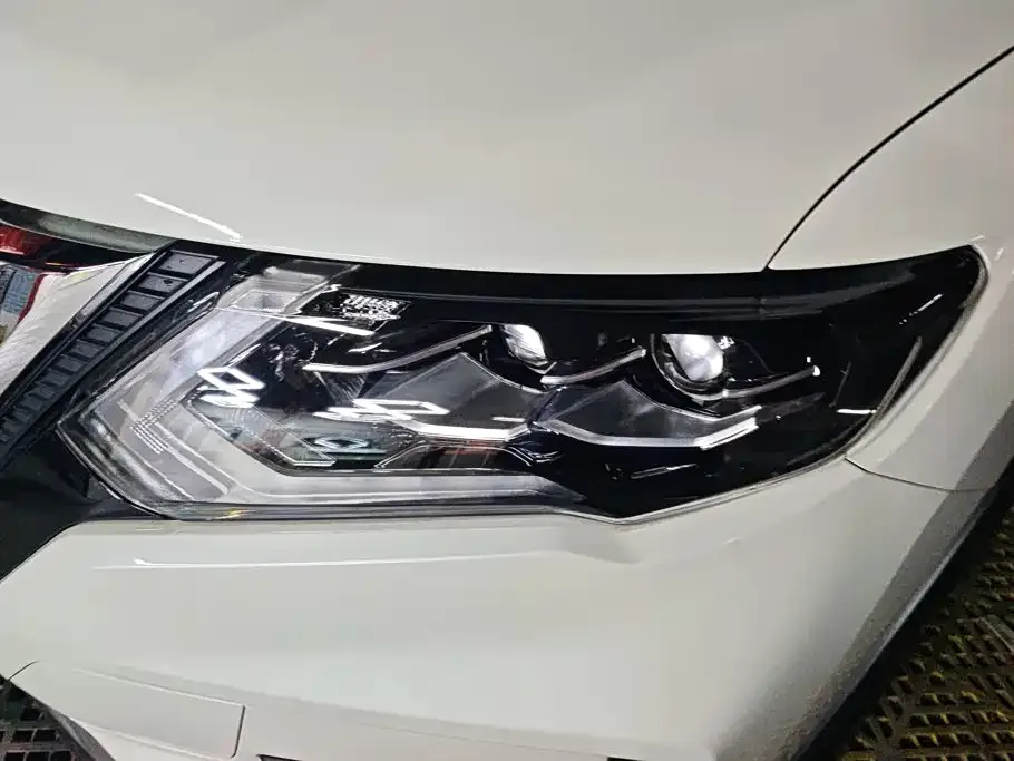 Nissan X-Trail — фото 4
