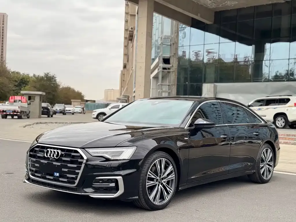 Audi A6L — фото 1
