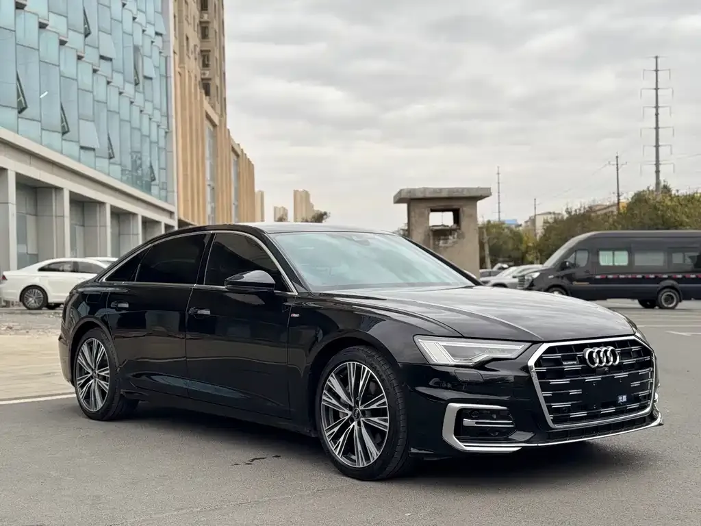 Audi A6L — фото 8