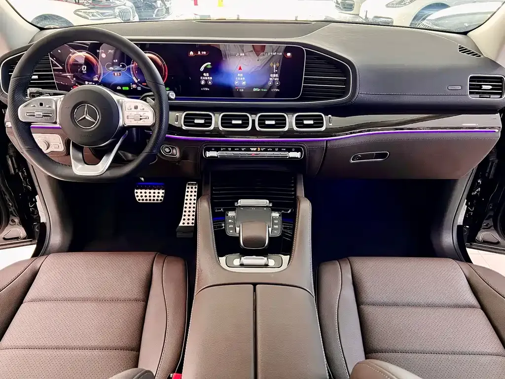 Mercedes-Benz GLS — фото 6