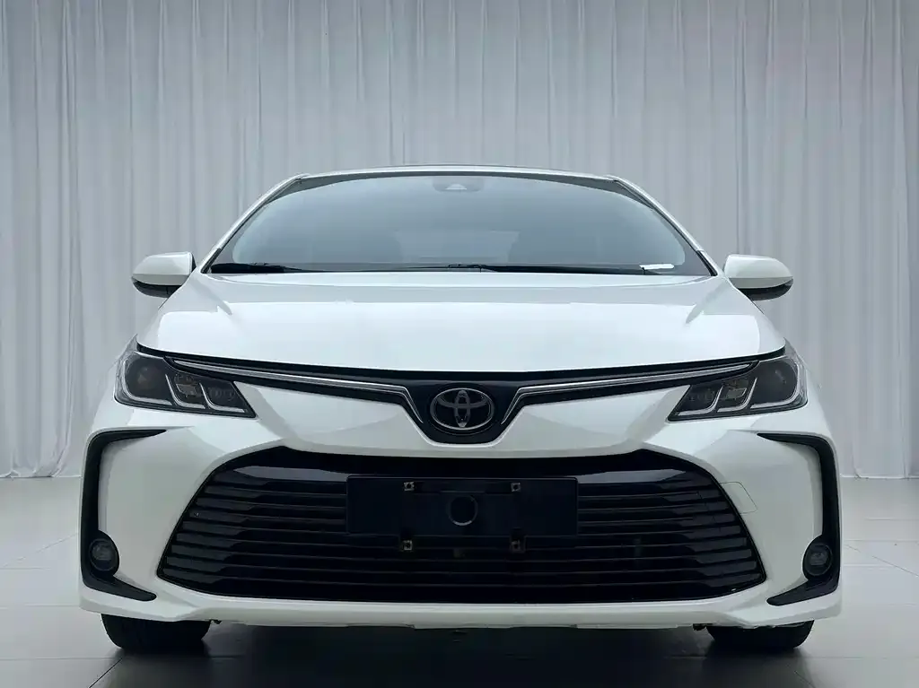 Toyota Corolla — фото 3