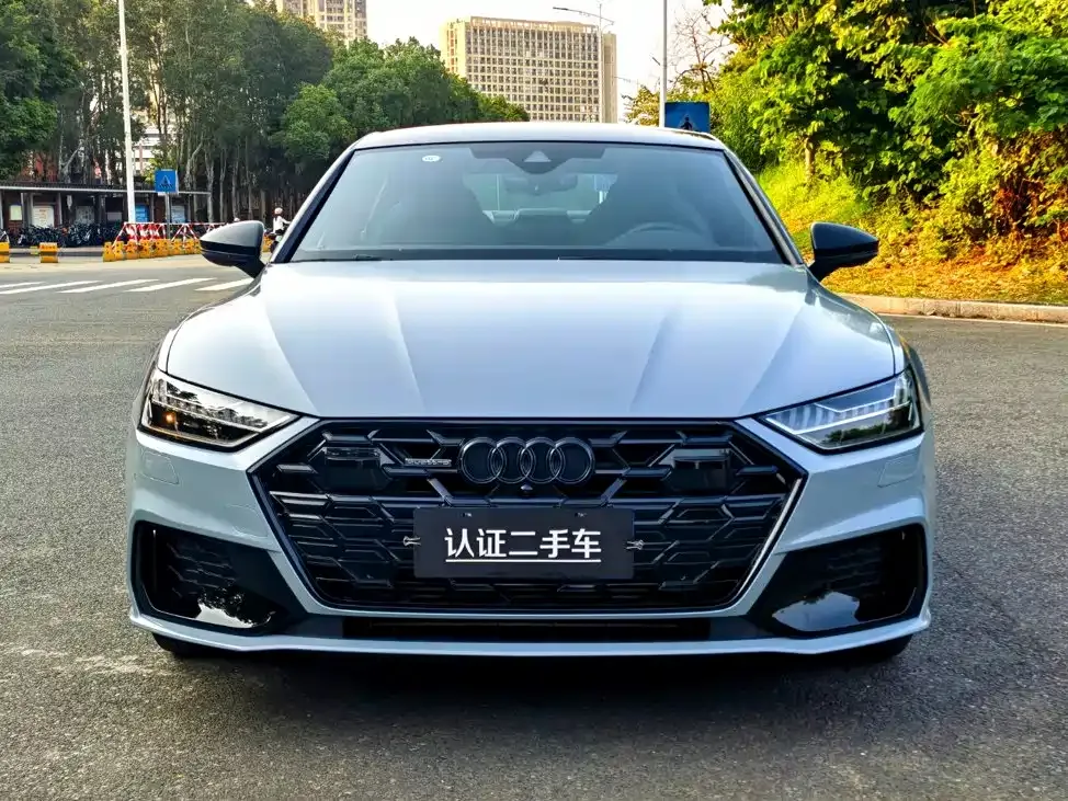 Audi A7L — фото 8