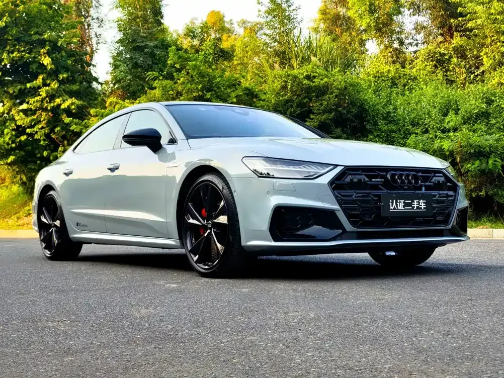Audi A7L — фото 9