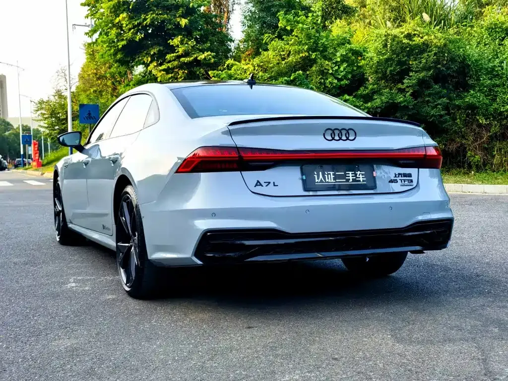 Audi A7L — фото 10