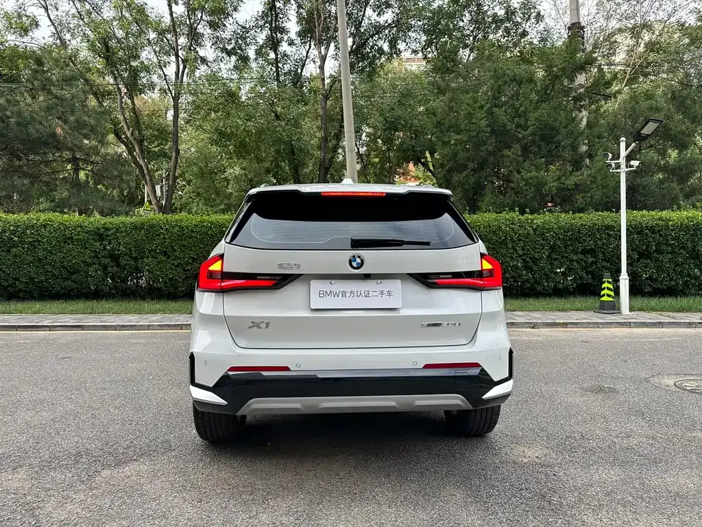 BMW X1 — фото 10