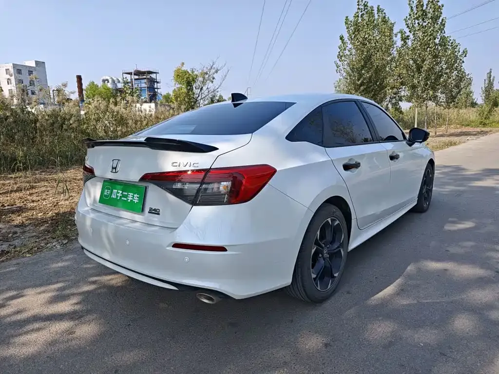 Honda Civic — фото 3