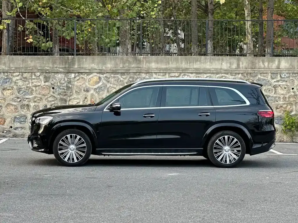 Mercedes-Benz GLS — фото 6