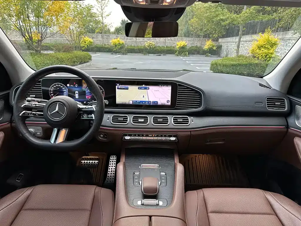 Mercedes-Benz GLS — фото 4
