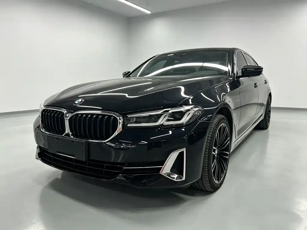 BMW 5 Series — фото 1