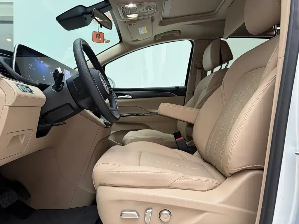 Buick GL8 Hybrid — фото 9