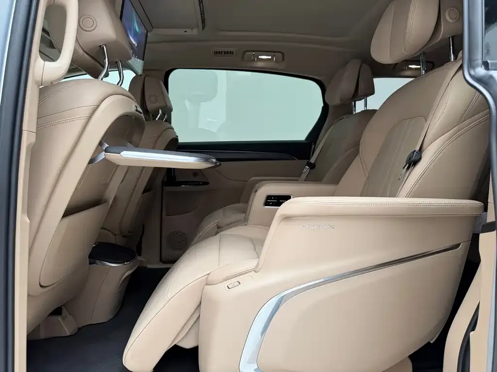 Buick GL8 Hybrid — фото 5