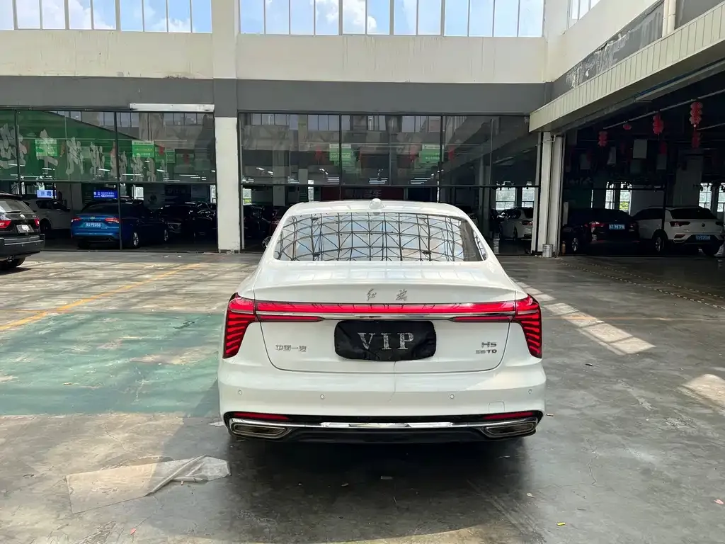 Hongqi H5 — фото 9