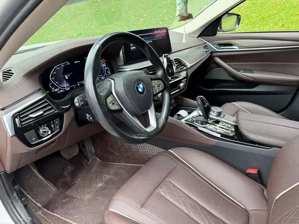 BMW 5 Series New Energy — фото 5