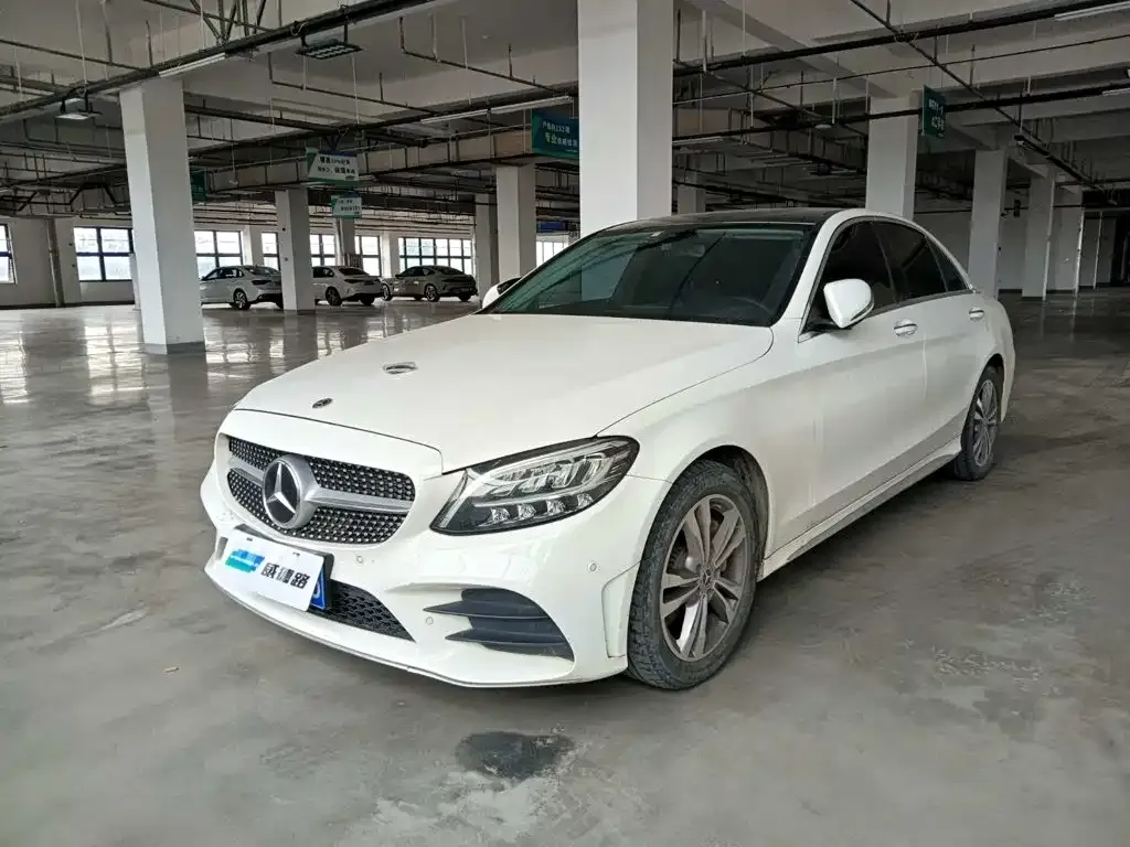 Mercedes-Benz C-Class — фото 1