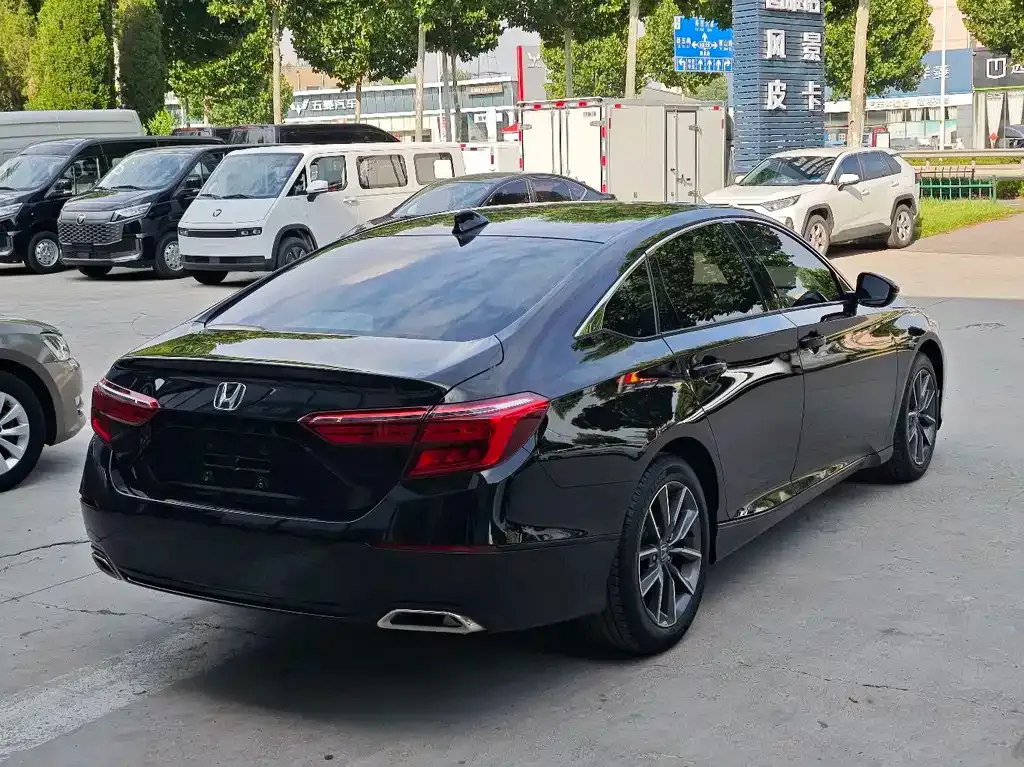 Honda Inspire — фото 10