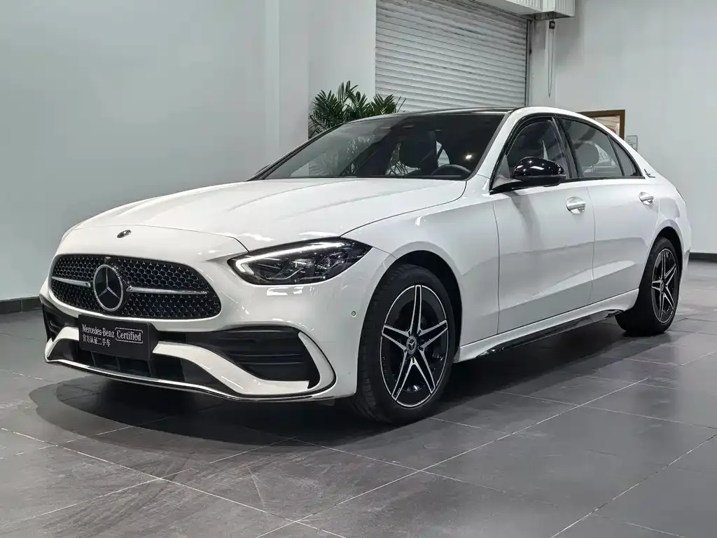 Mercedes-Benz C-Class — фото 1