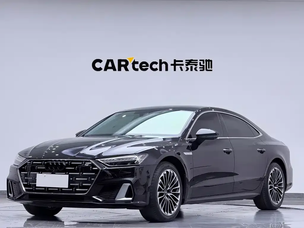 Audi A7L — фото 1
