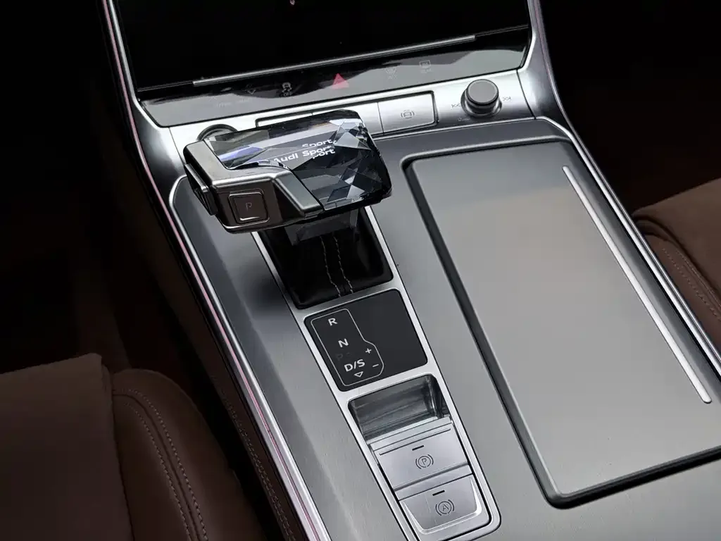 Audi A7L — фото 2
